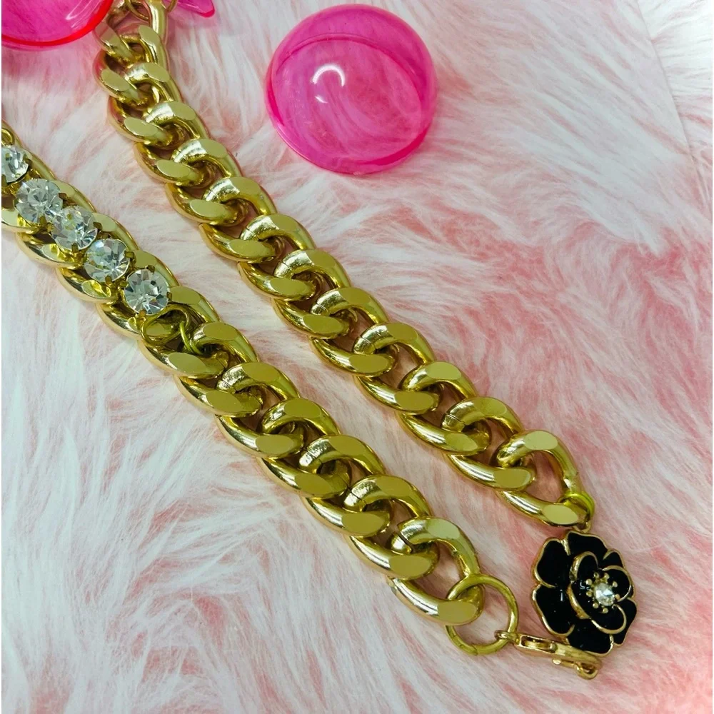 Gold Necklace - Picture 5 of 9